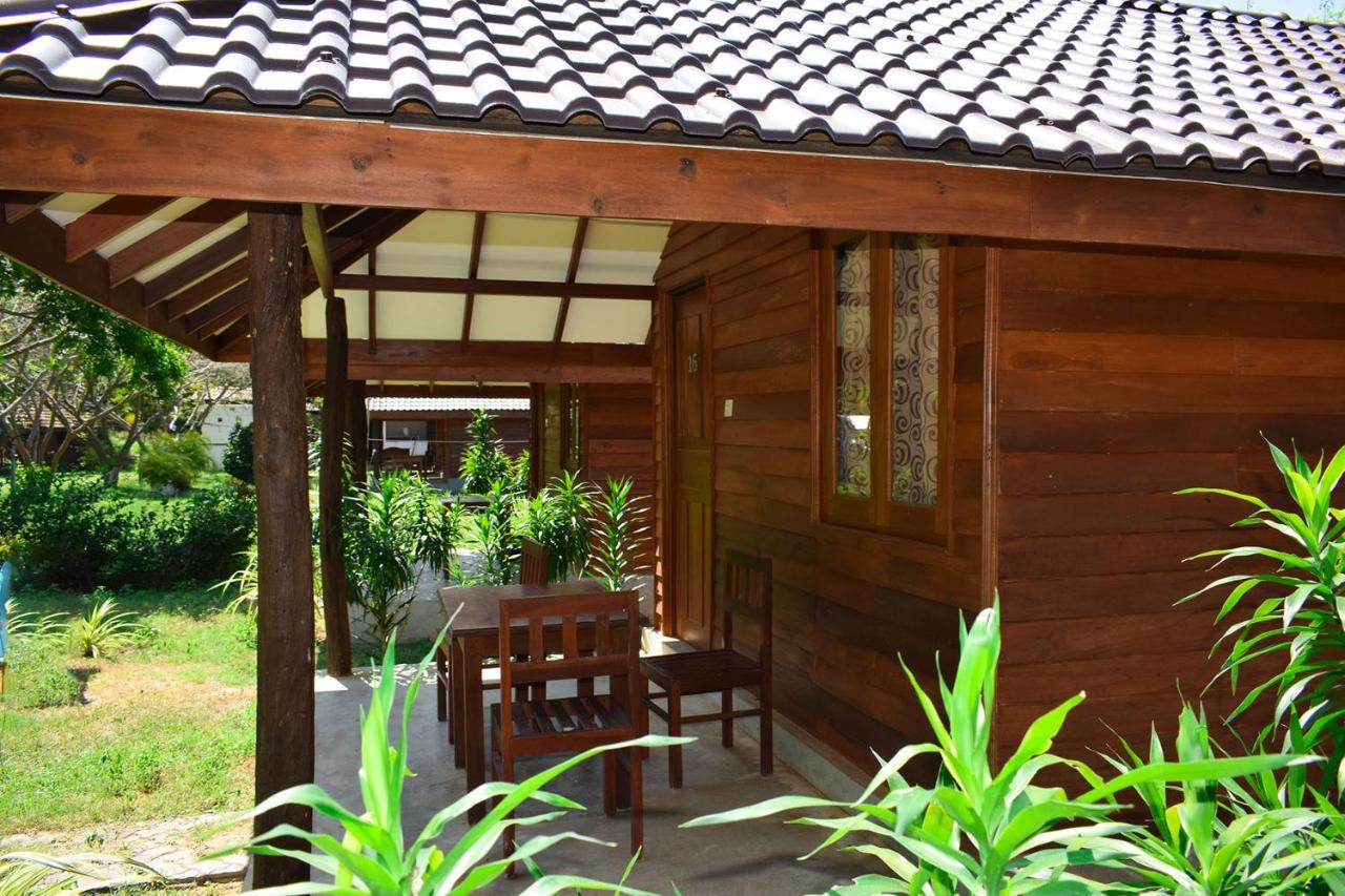 High Park Hotel Nilaveli Exterior foto